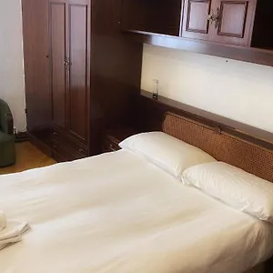 Apartamento 2 habitaciones cerca del centro y WIFI , Bilbao España